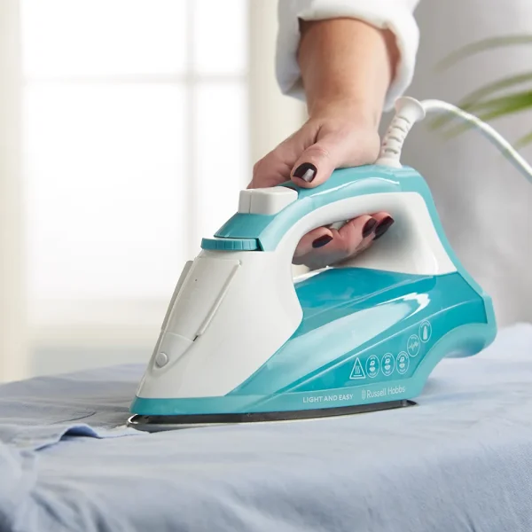 Russell Hobbs Light & Easy Steam Iron 2200W